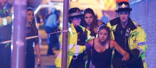Blast at Ariana Grande concert at Manchester Arena kills 19 people ... - 6abc.com