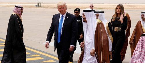 Il primo tour internazionale di Donald Trump è iniziato dall'Arabia Saudita
