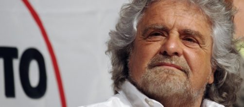 Marcia 5 Stelle, la Chiesa 'scomunica' Beppe Grillo. Critico anche Renzi
