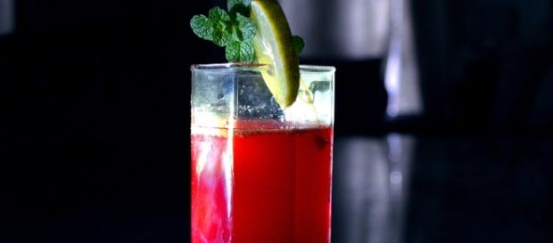 Na disputa pelos melhores drinks, a ousadia vale muito. ( Foto: Reprodução) Na disputa pelos melhores drinks, a ousadia vale muito. ( Foto: Reprodução)