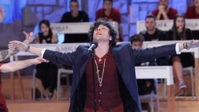 Amici 16: il duetto tra Elisa ed Ermal Meta