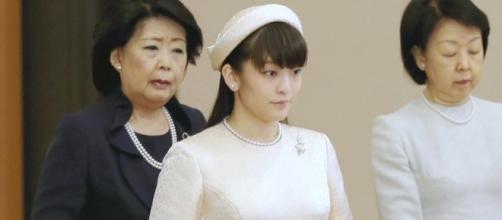 Japanese Princess Chooses Love Gives Up Imperial Privileges To Marry