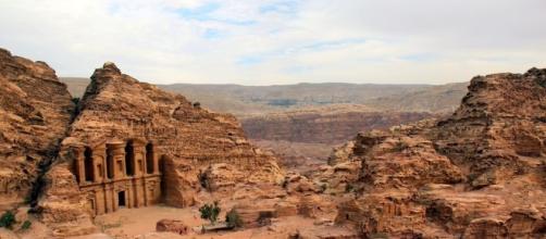 Not-so-epic hike up to the Monastery – Petra, Jordan | | You're ... - yourenotfromaroundhere.com