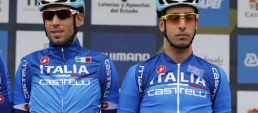 Aru sostiene Nibali al Giro d'Italia.