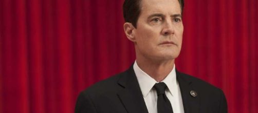 Kyle MacLachlan nei panni dell'agente Dale Cooper