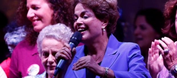 Dilma tenta na Justiça retomar ao comando do Brasil Dilma tenta na Justiça retomar ao comando do Brasil