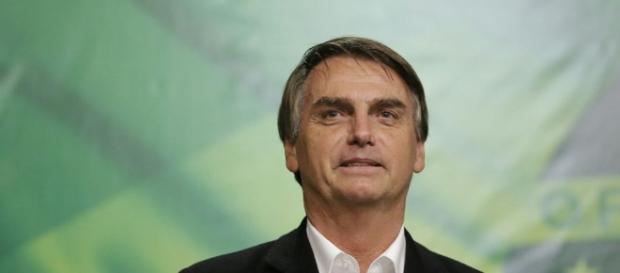 Milhões de eleitores votariam em Bolsonaro Milhões de eleitores votariam em Bolsonaro