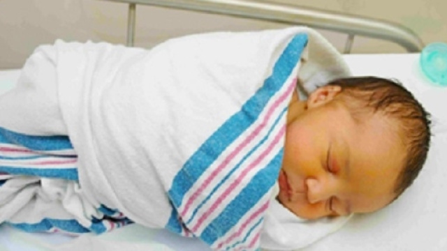 Ecco come fare per adottare la piccola Anna