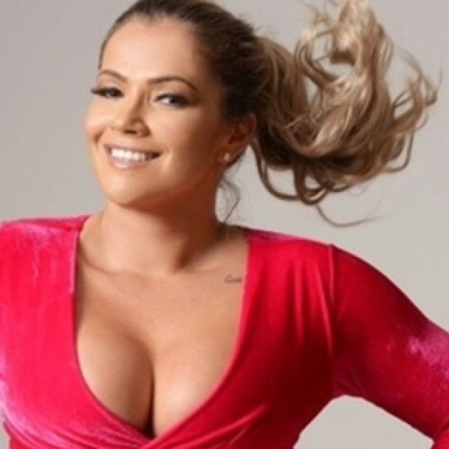 Fani deu declaração polêmica em entrevista ao R7 ( Foto: Reprodução)