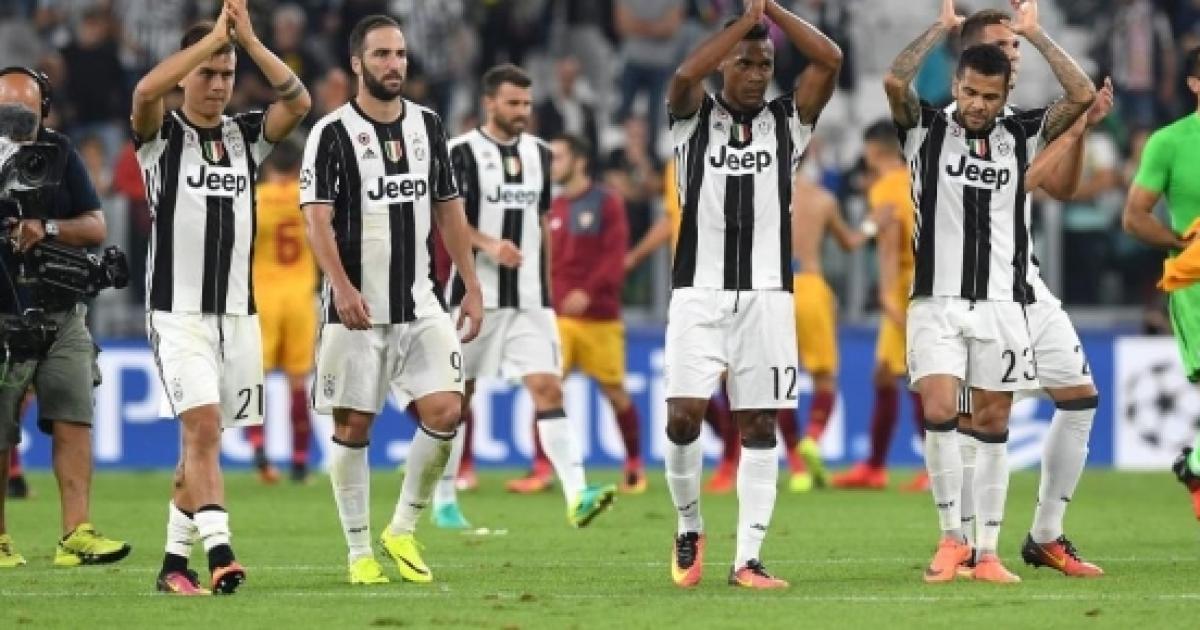 Juventus, news dal mercato: difesa rivoluzionata? Super colpo possibile