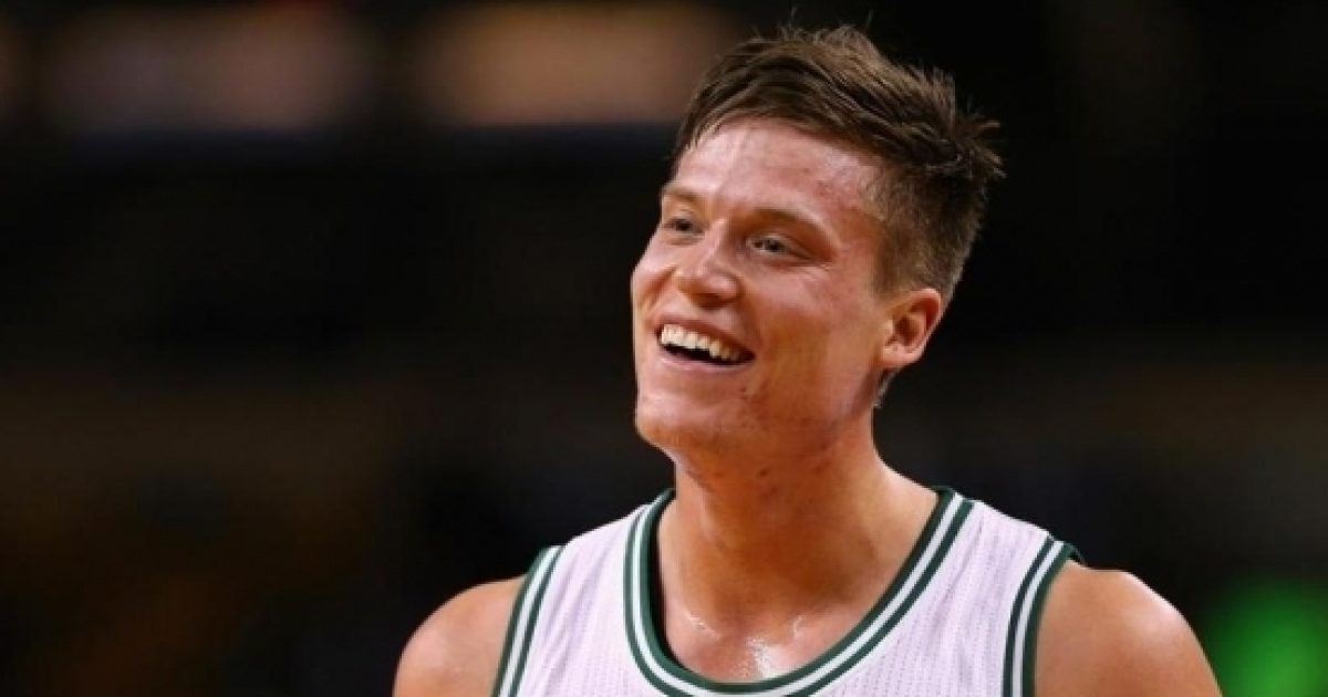 Jonas Jerebko says the Celtics have a gameplan to shut down LeBron in game 4