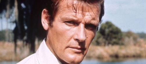 Sir Roger Moore, James Bond star, dies at 89 - sky.com