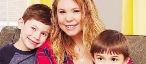 Kailyn Lowry from Teen mom with her children from the Blasting News library