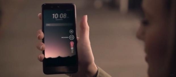 HTC U11 shown off in a video with squeezable side edges - Android ... - androidcommunity.com HTC U11 shown off in a video with squeezable side edges - Android ... - androidcommunity.com