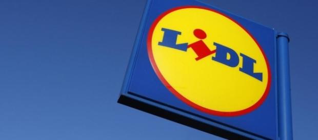 Lidl tiene planeado seguir abriendo tiendas a lo largo de 2017, lo que supondrá la creación de 1000 nuevos empleos Lidl tiene planeado seguir abriendo tiendas a lo largo de 2017, lo que supondrá la creación de 1000 nuevos empleos