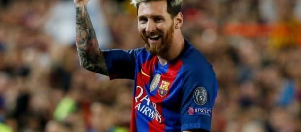 Messi foi acusado de crimes fiscais e pagará multa Messi foi acusado de crimes fiscais e pagará multa