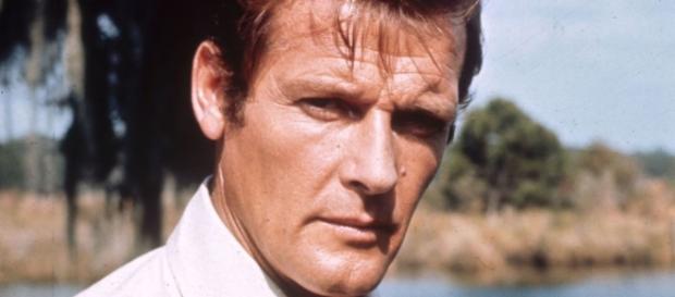 Sir Roger Moore, James Bond star, dies at 89 - sky.com Sir Roger Moore, James Bond star, dies at 89 - sky.com