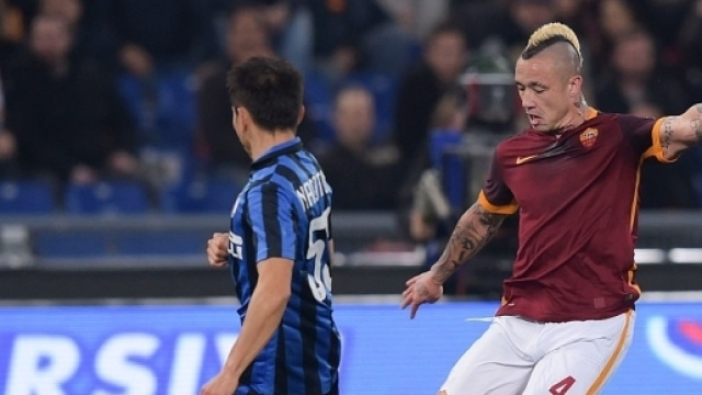 Il centrocampista della Roma Nainggolan corteggiato dall'Inter.