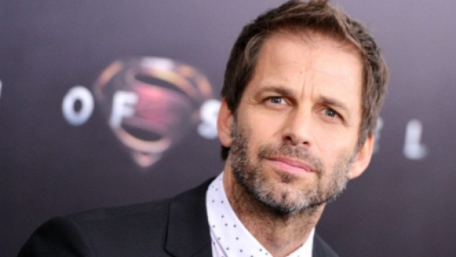 Zack Snyder addolorato per il suicidio della figlia: non dirigerà più 'Justice League'