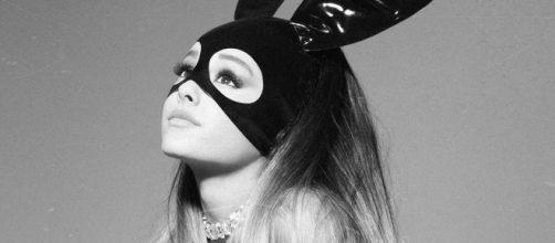 #ArianaGrande si offre di pagare per i funerali delle vittime di Manchester. #BlastingNews