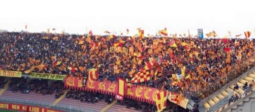 Lo stadio di Lecce, 'Via del mare'.