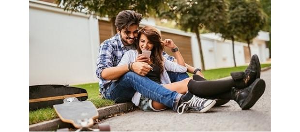 Como o namorado de cada signo reage em um relacionamento Como o namorado de cada signo reage em um relacionamento
