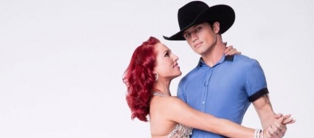 "Dancing with the Stars" season finale has finally revealed its winner. Mirrorball trophy has been awarded. Photo - go.com "Dancing with the Stars" season finale has finally revealed its winner. Mirrorball trophy has been awarded. Photo - go.com