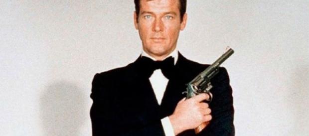 Fallece Roger Moore a los 89 años de edad – Lider Web - liderweb.mx Fallece Roger Moore a los 89 años de edad – Lider Web - liderweb.mx