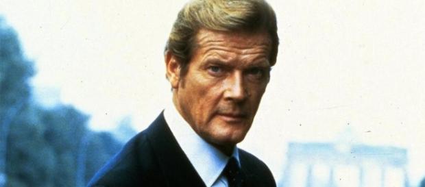 Former Bond actor Sir Roger Moore has died, aged 89. / from 'Yahoo' - yahoo.com Former Bond actor Sir Roger Moore has died, aged 89. / from 'Yahoo' - yahoo.com