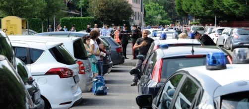 Il parcheggio di Segrate dove un pregiudicato ha sparato all'ex convivente e poi ha tentato il suicidio