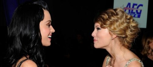 Is Katy Perry finally ready to bury the hatchet with Taylor Swift? (via Blasting News library)