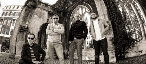 La band londinese Proper, al loro debutto discografico