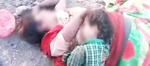 Bebê é flagrado mamando na mãe morta - Google Bebê é flagrado mamando na mãe morta - Google