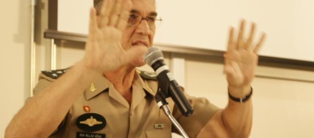 Comandante máximo do Exército, general Eduardo Villas Bôas, se referiu em relação à grave crise política enfrentada pelo país Comandante máximo do Exército, general Eduardo Villas Bôas, se referiu em relação à grave crise política enfrentada pelo país