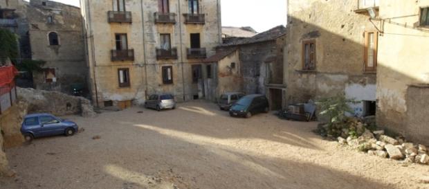 Cosenza: il dramma dei palazzi in stato di abbandono - strettoweb.com Cosenza: il dramma dei palazzi in stato di abbandono - strettoweb.com