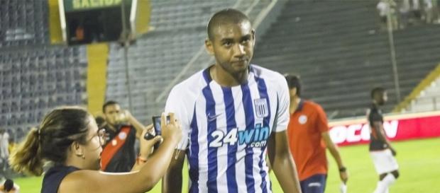 Jovem volante peruano estaria sendo pretendido pelo Grêmio Jovem volante peruano estaria sendo pretendido pelo Grêmio