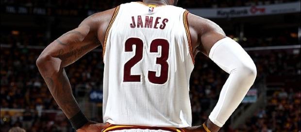 LeBron, a un paso de su séptima final consecutiva (vía Twitter - Cavaliers) LeBron, a un paso de su séptima final consecutiva (vía Twitter - Cavaliers)