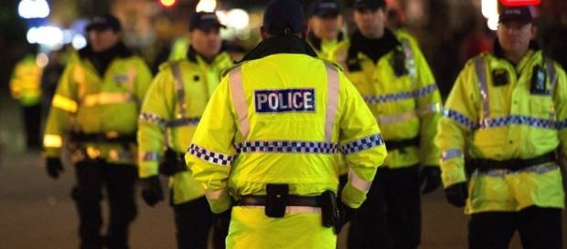 Policía británica. Gentileza: Diario de Sevilla Policía británica. Gentileza: Diario de Sevilla