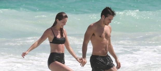 "Supergirl" season 3 updates reveal that Chris Wood is leaving the show. Photo - hype.my "Supergirl" season 3 updates reveal that Chris Wood is leaving the show. Photo - hype.my
