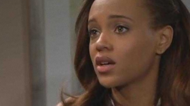 Nicole Avant perdona la sorellastra Sasha.