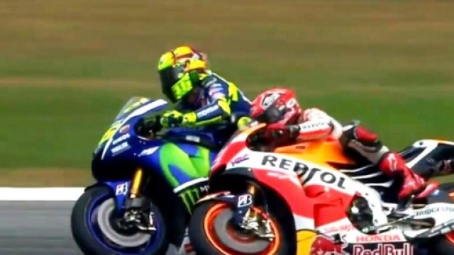 Rossi, Marquez, Lorenzo, Pedrosa: le opinioni sull'incidente - motociclismo.it