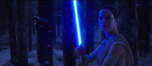 Rey's lightsaber in “Star Wars: The Last Jedi". - recknews.com