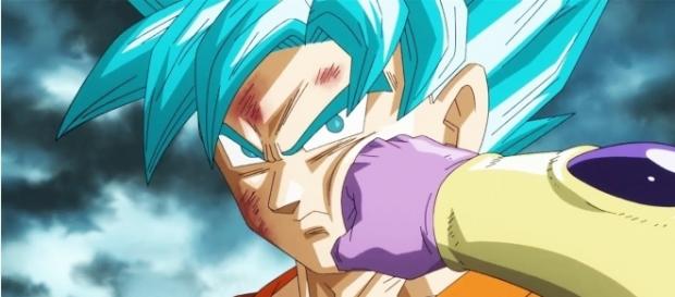 Goku recibe un golpe de Golden Freezer en la cara. Goku recibe un golpe de Golden Freezer en la cara.