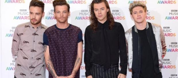 Niall Horan 'feels naked' without One Direction bandmates and says ... - thesun.co.uk Niall Horan 'feels naked' without One Direction bandmates and says ... - thesun.co.uk
