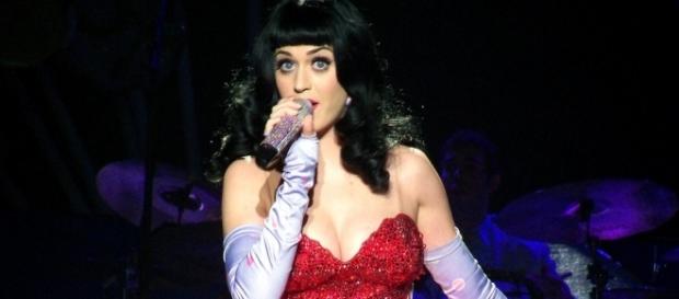 "Thinking of You" singer Katy Perry turned emotional during her show in London after the Manchester tragedy. (Flickr/Samantha Sekula) "Thinking of You" singer Katy Perry turned emotional during her show in London after the Manchester tragedy. (Flickr/Samantha Sekula)