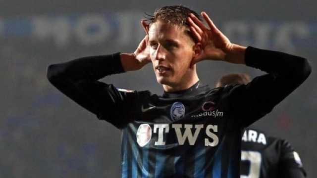 Andrea Conti esulta dopo il gol