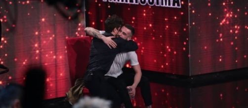 Andreas Muller vince 'Amici 16'.