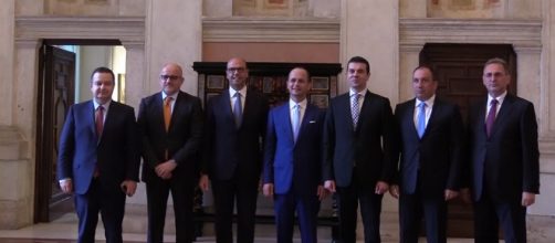 Il ministro degli Esteri, Angelino Alfano, con i colleghi dei Paesi dei Balcani occidentali