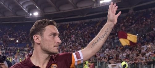 Totti saluta la Roma e il calcio: è la fine di una favola - ilgiornale.it