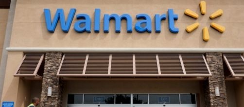 Wal-Mart open on Memorial Day? - Wikimedia Commons